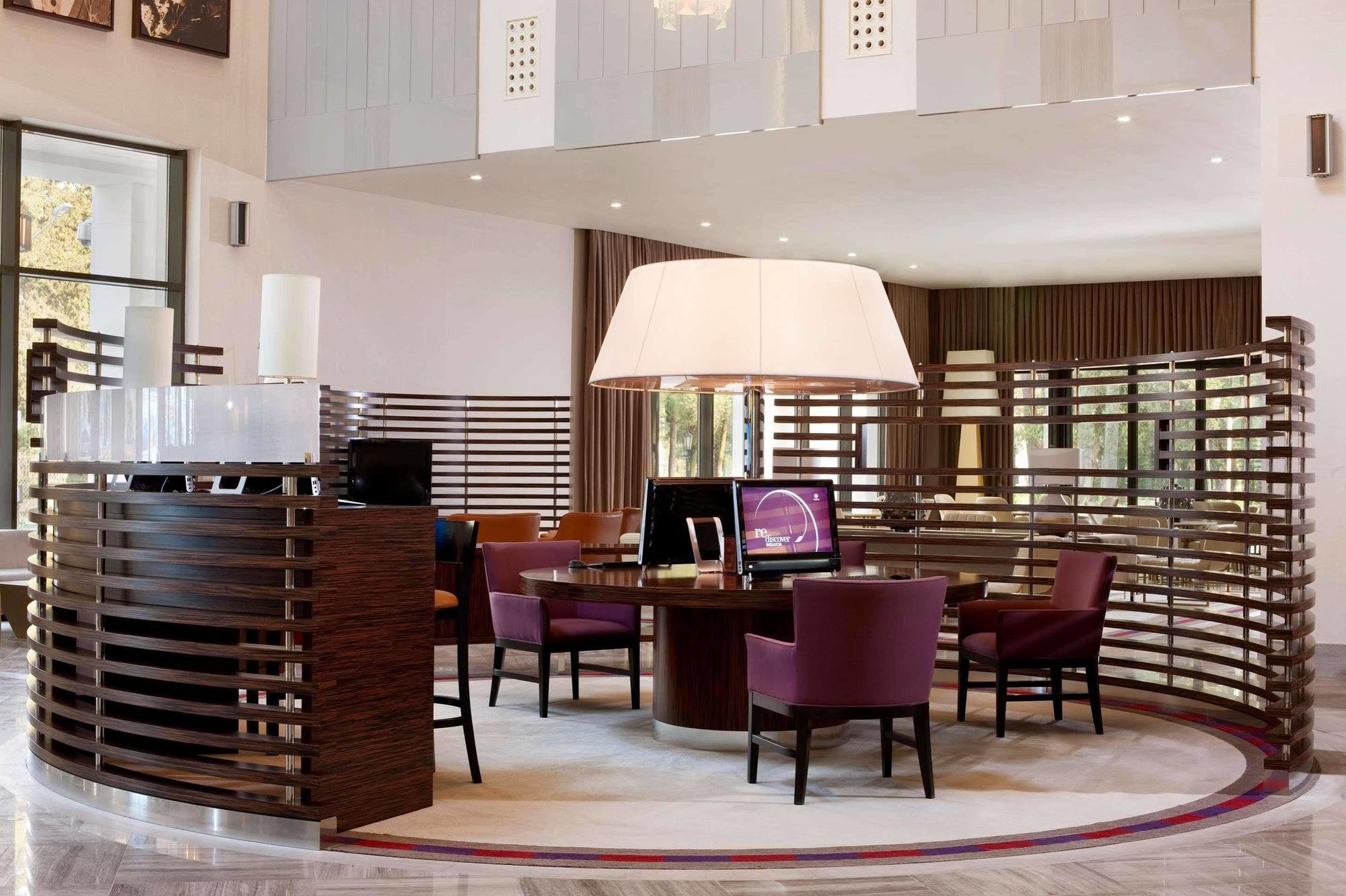 Sheraton Batumi Hotel Exterior foto The library