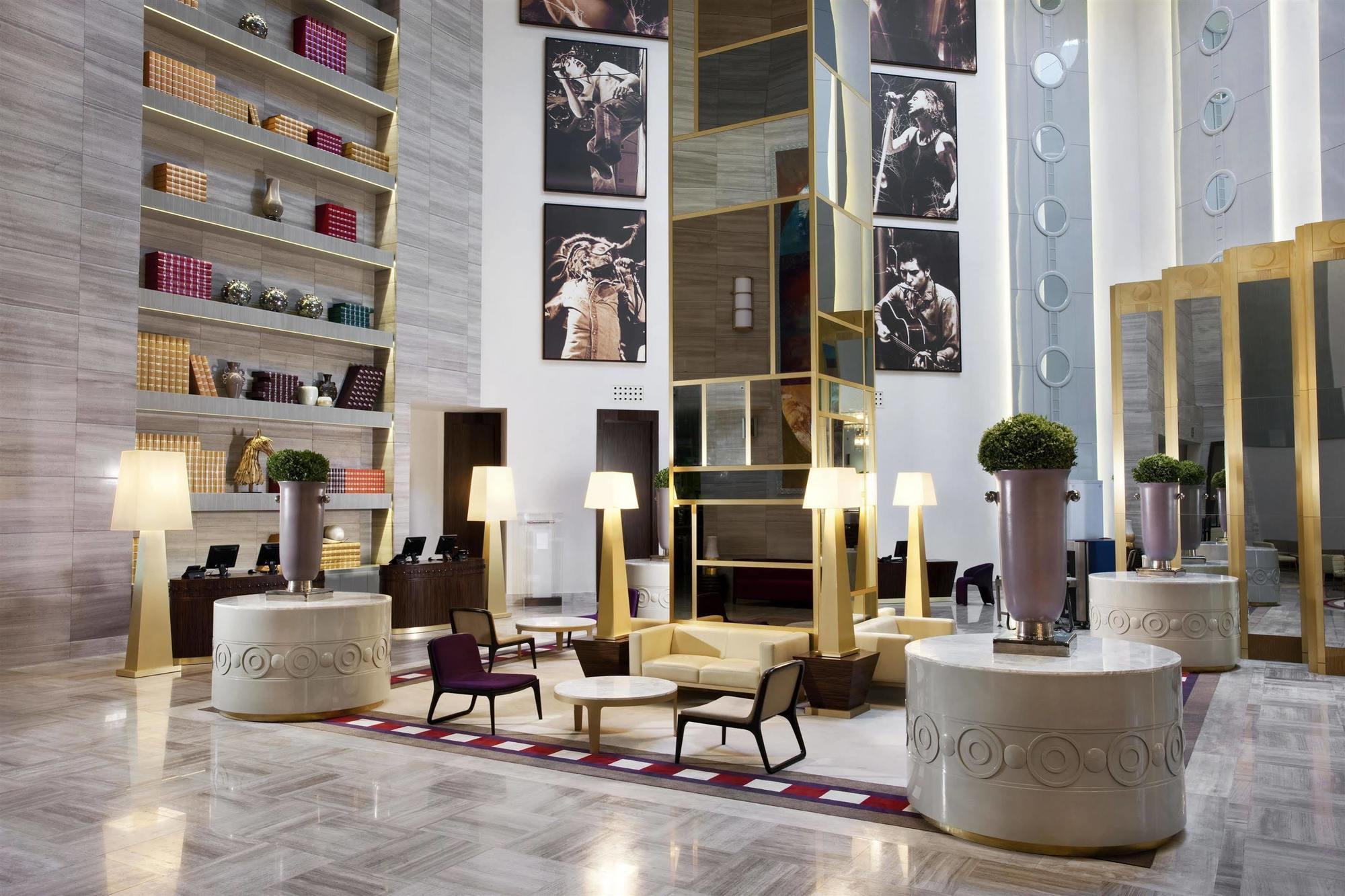 Sheraton Batumi Hotel Exterior foto Lobby